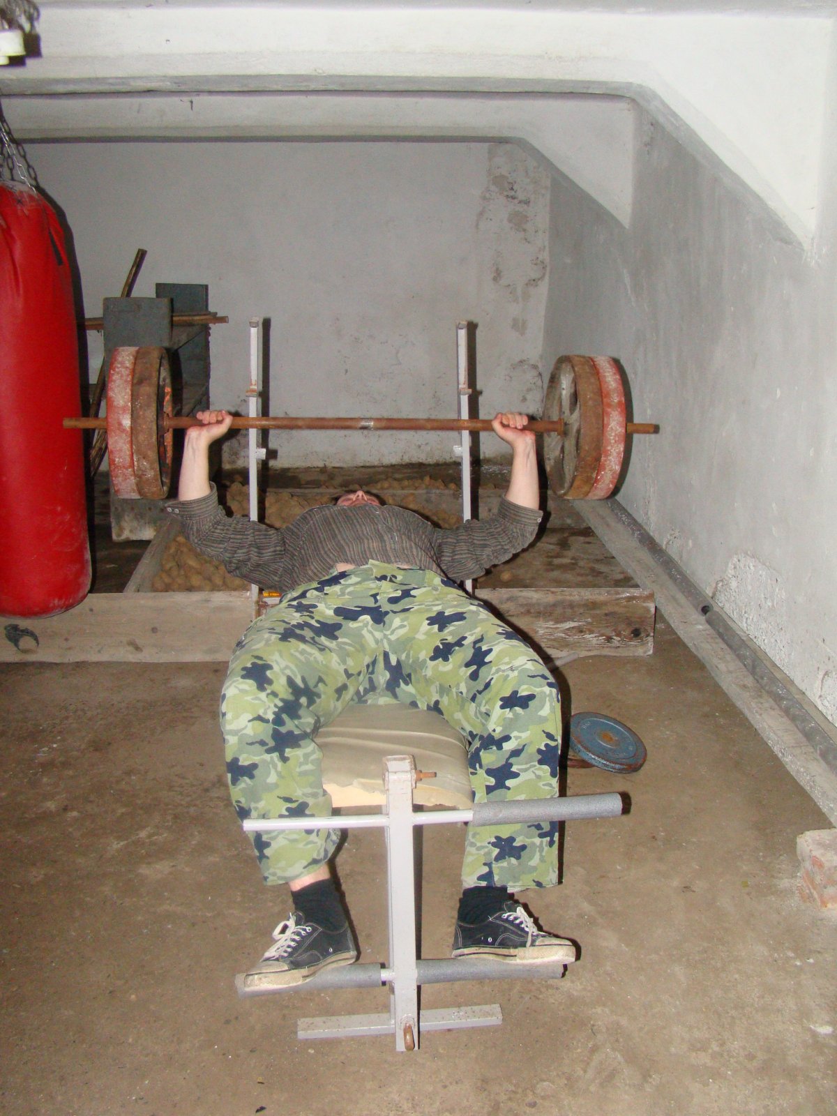 100 kg